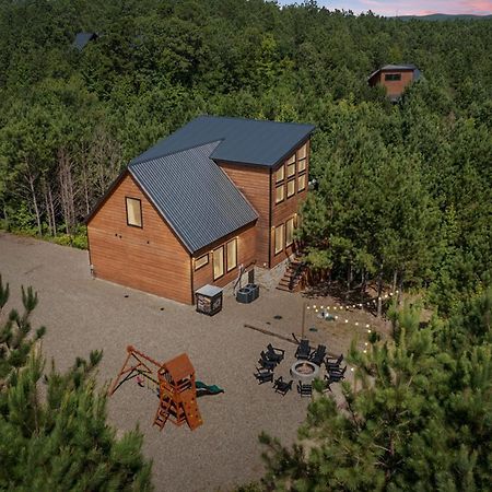 Pines And Recreation Villa Broken Bow Bagian luar foto