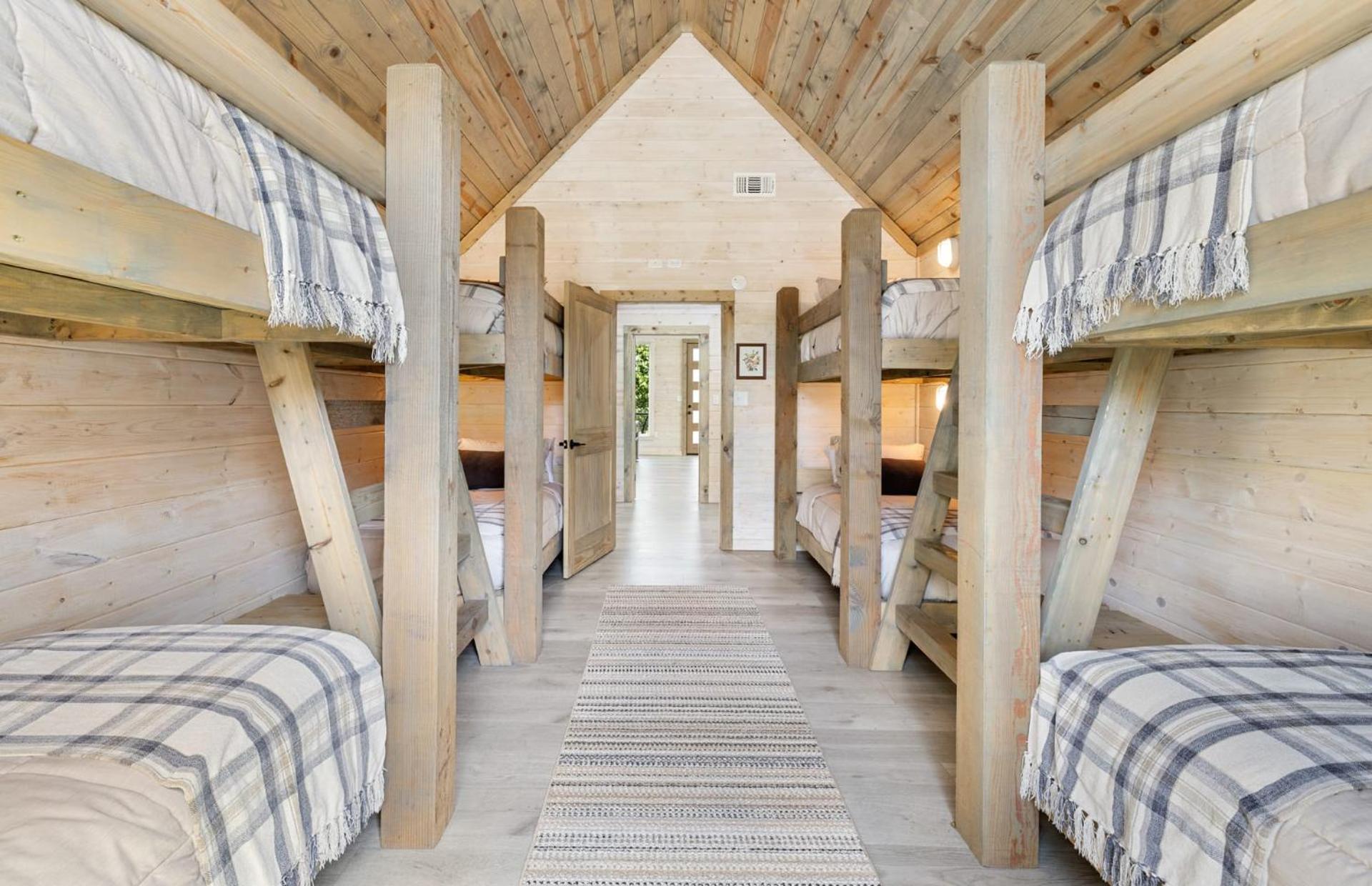 Pines And Recreation Villa Broken Bow Bagian luar foto
